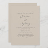 Minimalistisch modern beige Taupe Script Weddensch Kaart (Voorkant / Achterkant)