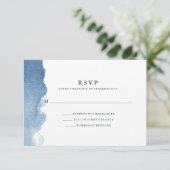 Minimalistisch modern blauw Waterverf Splash RSVP Kaartje (Staand voorkant)