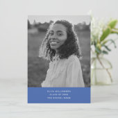 Minimalistisch Modern Eenvoudig Blauw Foto Afstude Aankondiging (Staand voorkant)