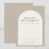 Minimalistisch modern elegant Arch Taupe Brown Wed Kaart (Voorkant / Achterkant)