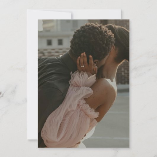 Minimalistisch Modern Floral Dusty Plum en Buff Kaart (Achterkant)