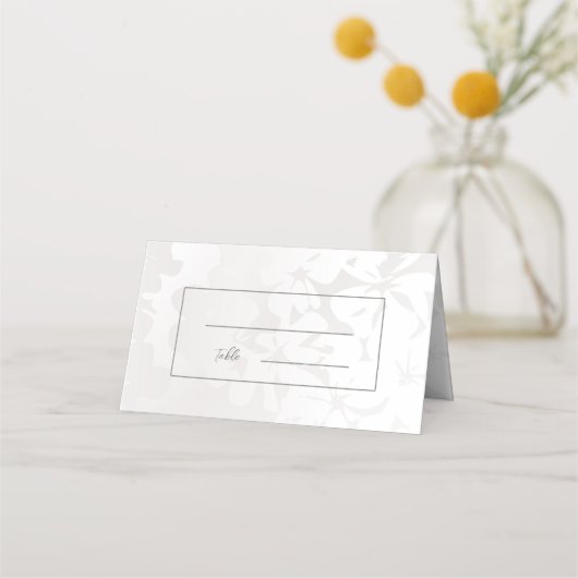 Minimalistisch modern monochroom bruiloft zilver plaatskaartje (Voorkant)