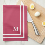 Minimalistisch modern monogram magenta Red Theedoek<br><div class="desc">Dit stijlvolle moderne ontwerp kenmerkt een dubbel wit lijnvierkant lijst op een  magenta rode achtergrond en een monogram in een elegant blokdoopvont. Verander het initiaal in uw eigen. U kunt dit ontwerp meer aanpassen door de doopvont te veranderen,  het wit transparant te maken en een verschillende kleur te kiezen.</div>
