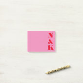 Minimalistisch Modern Monogram Rood en Roze Douane Post-it® Notes (Op bureau)