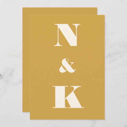 Minimalistisch modern monogram Saffron Yellow Wedd Kaart (Voorkant / Achterkant)