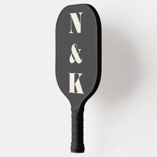 Minimalistisch modern monogram zwart en wit huweli pickleball paddle (Links)