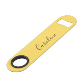 Minimalistisch modern mosterdgeel speed flessenopener (Voorkant Gekanteld)