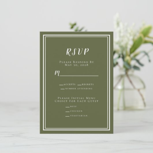 Minimalistisch modern Olive Green Wedding RSVP Men (Staand voorkant)