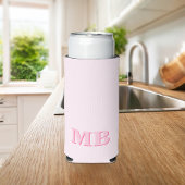 Minimalistisch Modern Roze Initiaal Monogram Seltzer Blikjeskoeler