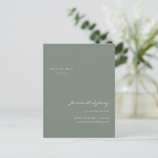 Minimalistisch modern Sage Green Script Save the D Briefkaart (Staand voorkant)