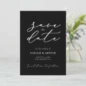 Minimalistisch modern schrift Huwelijk Save The Date (Staand voorkant)