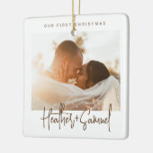 Minimalistisch modern script | Kerstsneeuwfoto Keramisch Ornament (Links)