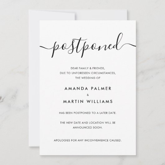 Minimalistisch modern script uitgestelde bruiloft kaart (Voorkant)
