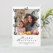 Minimalistisch Modern Spooky Happy Halloween 1 Fot Feestdagenkaart (Staand voorkant)