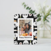 Minimalistisch Modern Spooky Happy Halloween 1 Fot Feestdagenkaart (Staand voorkant)