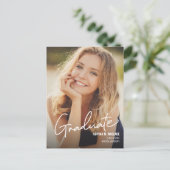 Minimalistisch modern verticaal foto Afstuderen Aankondigingskaart (Staand voorkant)