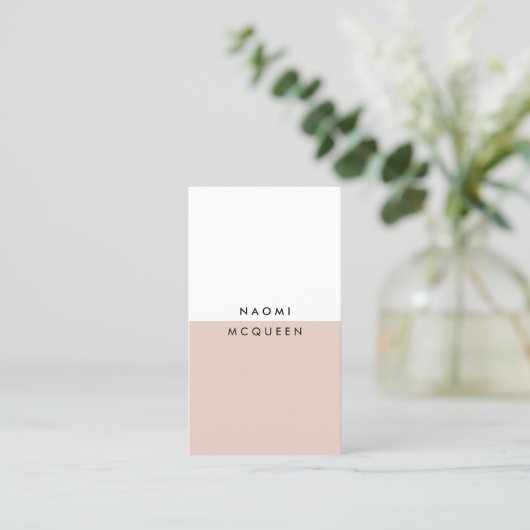 Minimalistisch, modern, zwart en eenvoudig visitekaartje (Staand voorkant)