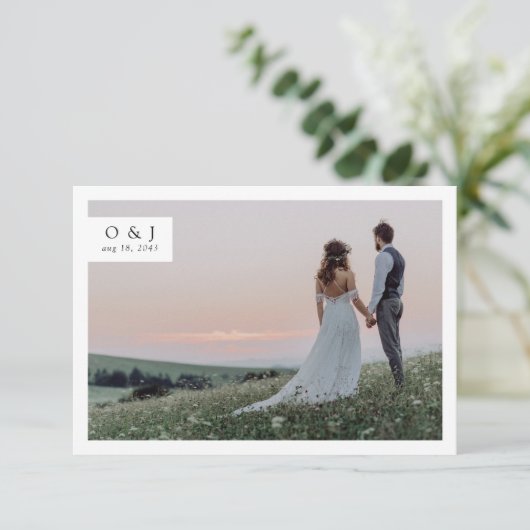 Minimalistisch Monogram 2 Fotobruiloft Bedankkaart (Staand voorkant)