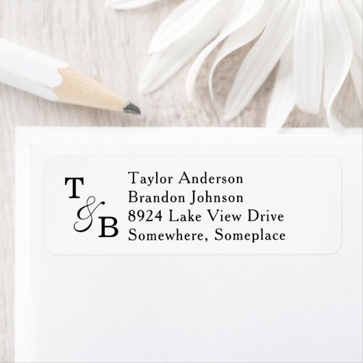 Minimalistisch Monogram Ampersand White Wed Adres Etiket (Insitu)