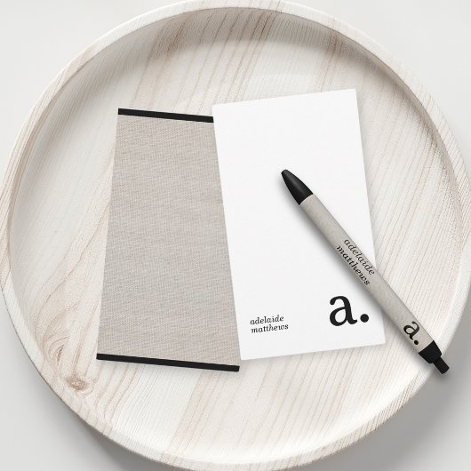 Minimalistisch Monogram Beige Faux Linnen Initiaal Notitiekaartje