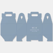 Minimalistisch Monogram Bruiloft Stoffig Blauw Gab Bedankdoosjes (Ongevouwen)