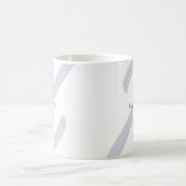 Minimalistisch monogram en naam elegant blauw grij koffiemok (Center)