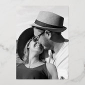 Minimalistisch Monogram Foto Moderne Bruiloft Folie Uitnodiging (Achterkant)