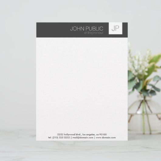 Minimalistisch monogram gepersonaliseerd briefhoofd (Staand voorkant)