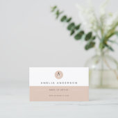 Minimalistisch Monogram Neutraal Beige Qr Code Visitekaartje (Staand voorkant)
