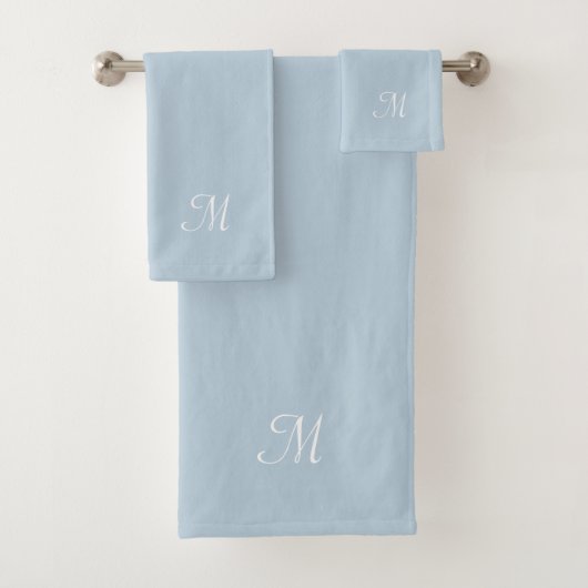Minimalistisch monogram op wonderbaarlijk blauw bad handdoek (Insitu)