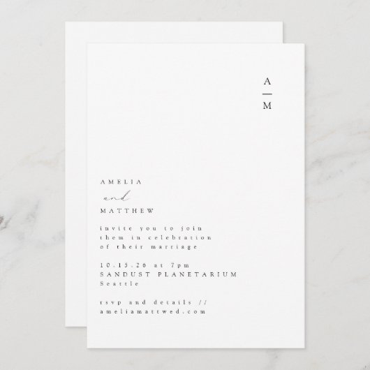 Minimalistisch monogram Trendy Chic Typography Wed Kaart (Voorkant / Achterkant)