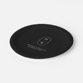 Minimalistisch Monogram Zwart-wit bruiloft Papieren Bordje (Gekanteld)