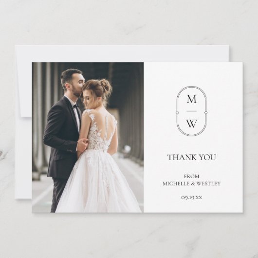 Minimalistisch Monogram Zwart-wit trouwfoto Bedankkaart (Voorkant)