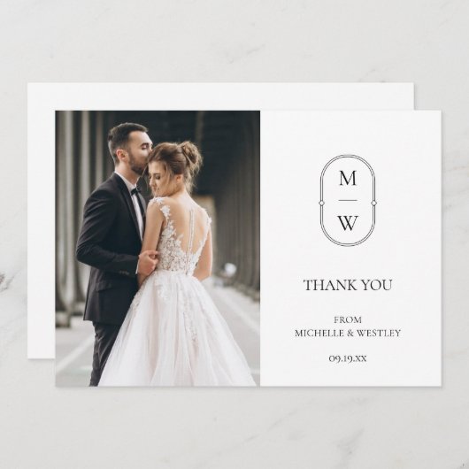 Minimalistisch Monogram Zwart-wit trouwfoto Bedankkaart (Voorkant / Achterkant)