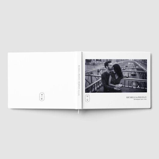 Minimalistisch Monogram Zwart-wit trouwfoto Gastenboek (Volledig)