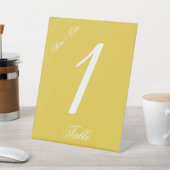 Minimalistisch Mosterdgeel Tafelnummer Reclamebord Met Voetstuk (Insitu)