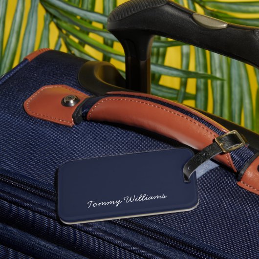 Minimalistisch Navy Blue Professional Eenvoudig Bagagelabel (Voorkant Insitu 3)