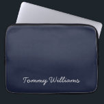 Minimalistisch Navy Blue Professional Eenvoudig Laptop Sleeve<br><div class="desc">Deze eenvoudige,  minimalistische kan worden gepersonaliseerd om een naam of een tekst van uw keuze op te nemen. Als u geen tekst wilt en liever een lege tekst wilt,  kunt u de tekst gewoon verwijderen.</div>