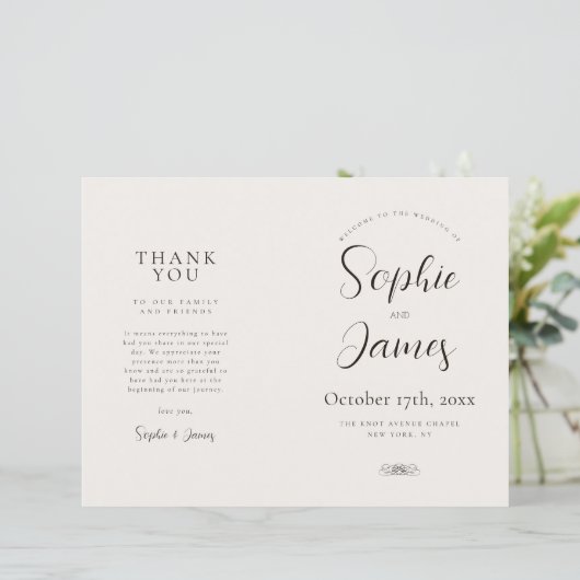 Minimalistisch neutraal gevouwen kerk bruiloft pro (Staand voorkant)