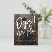 Minimalistisch nieuw plan trouwfoto verandert de d aankondigingskaart (Staand voorkant)