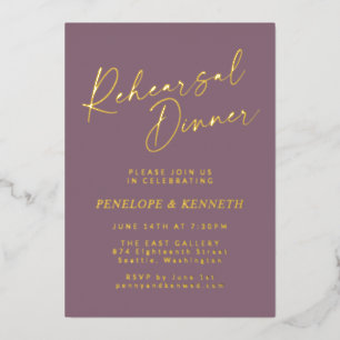 Minimalistisch Paarse goudrepetitie in het script Folie Uitnodiging