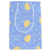 Minimalistisch Pasen Blauw, Groen en Geel Medium Cadeauzakje (Voorkant)