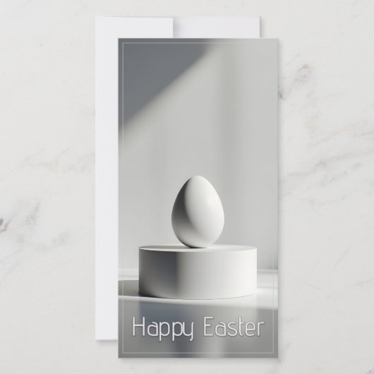 Minimalistisch Pasen ei op modern voetstuk (Voorkant)