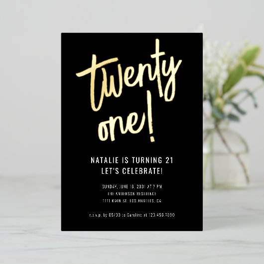 Minimalistisch penseelscript zwart goud 21e verjaa folie uitnodiging (Staand Voorkant)