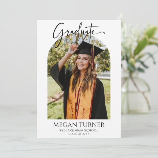 Minimalistisch Photo Arch-Afstuderen Aankondiging (Staand voorkant)