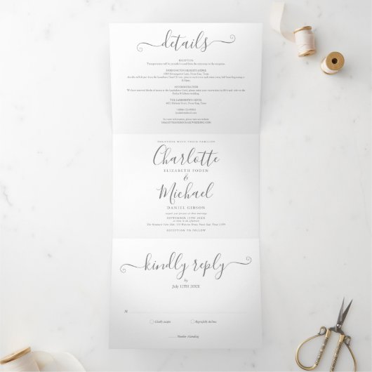 Minimalistisch Photo Weddenschap met Elegant Signa Drieluik Uitnodiging (Binnen)