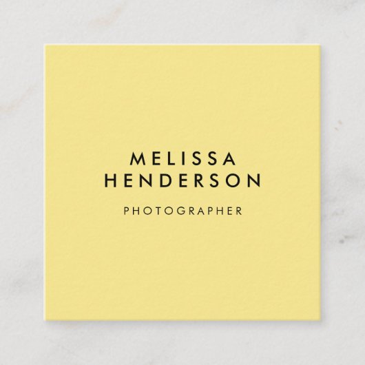 Minimalistisch professioneel modern geel vierkante visitekaartje (Voorkant)