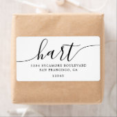 Minimalistisch retouradres van witscriptfamilie etiket (Insitu)