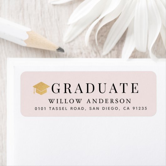 Minimalistisch roze adres Gold Gradup Cap Etiket (Insitu)