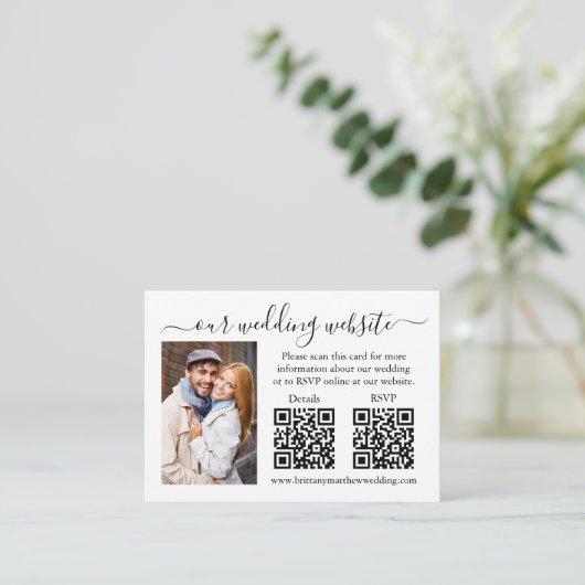 Minimalistisch RSVP Details Foto 2 QR Weddenschap Informatiekaartje (Staand voorkant)